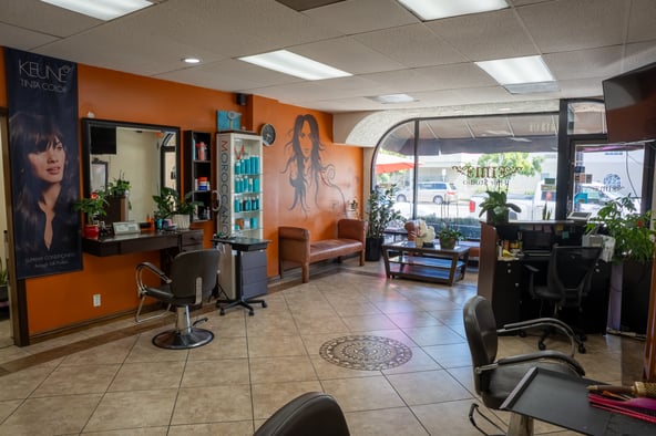 Salon Chair for Rent – Burbank