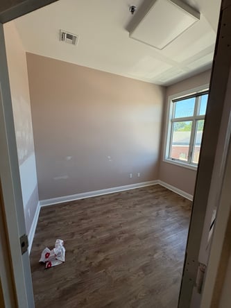 TWO BEAUTY STUDIO ROOMS AVAILABLE
