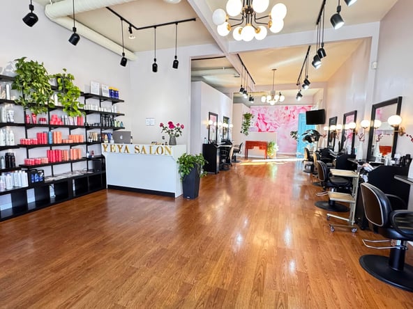 Rent a Chair at YEYA salon in Piedmont Ave. (Oakland CA)