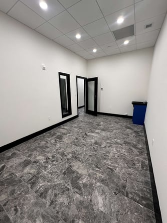 Luxury Salon Suites in Brickell – $375/week! ONLY ONE REMAINS