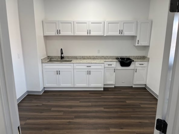 Turn Your Passion into Profit! Salon Spaces for Rent – $150/Week