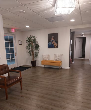 Private Salon Suite in Rochester Hills: Customizable & Serene