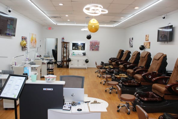 💇‍♀️ Salon Booths Available for Rent at Official Sam Salon 💈