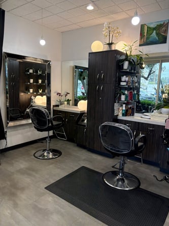 Beautiful, bright corner suite at Sola Salon in Brentwood!