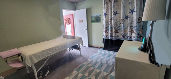 Salon station/ room for rent