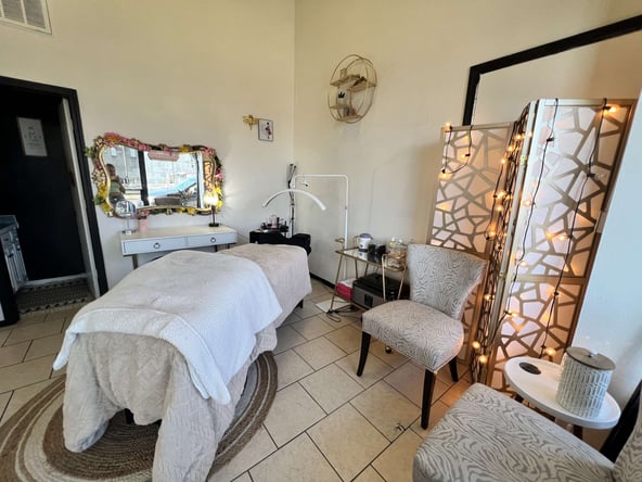 Urban Escape Salon & Spa Booth Rent