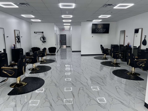Prime Salon Chair Rentals in Trendy Katy/Fulshear Area – Elevate Your Stylist Career!
