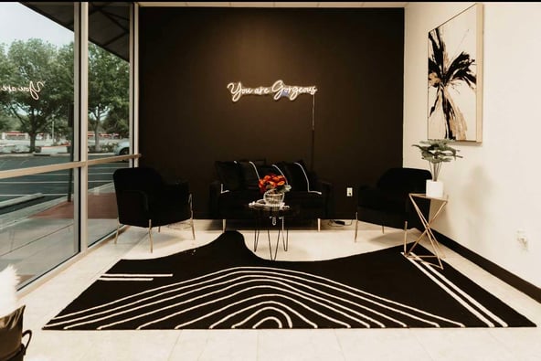 EXCLUSIVE SALON SUITES FOR ALL PROFESSIONALS