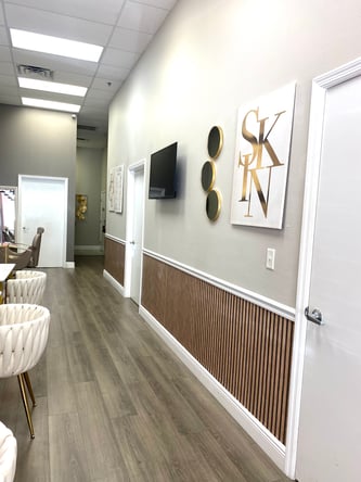 Brand New Suites, Booths & Chairs in Altamonte Springs | Delicate Beauties Beauty Bar