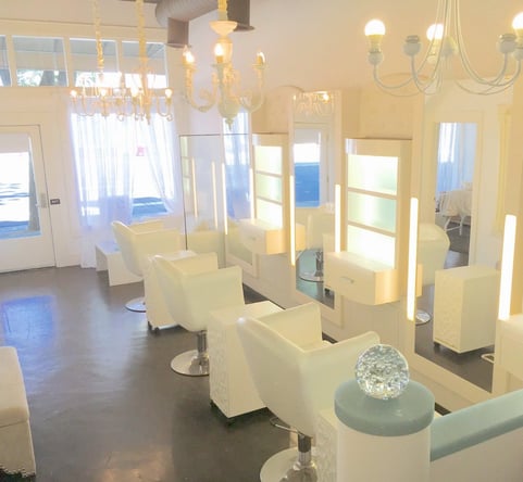 Hey beauties, Studio526 has 2 Full time/Part time Stations Available. Be your own BOSS!
