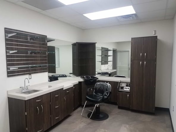 Sola Salon Studios in Moline, IL – Salon Suite for Rent