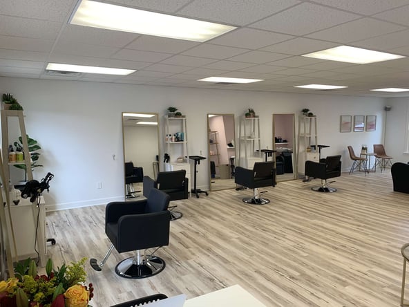 Salon suite feel, without all the hassle!
