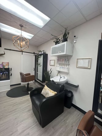 Part time booth rent available