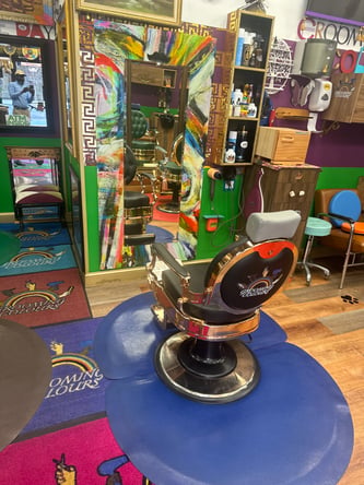 Salon Chair for Rent in Prime Location (Westchester)