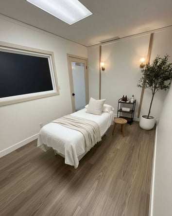 Private Salon Suite in Prime Storefront Brea Location – Ideal for Beauty Professionals