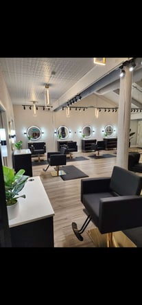 Stations for Rent- Blonde Culture Salon
