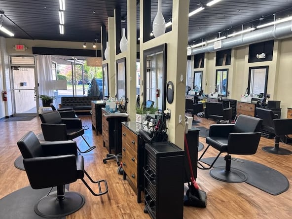 FIRST MONTH FREE – Salon Booth Rent Opportunity – UPPER ARLINGTON – Full Time & Part Time Available!