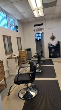 Booth rental in Busy Salon in Portland Texas