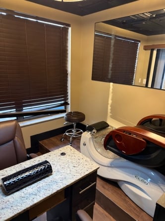 SALON SUITES FOR RENT ANY USE