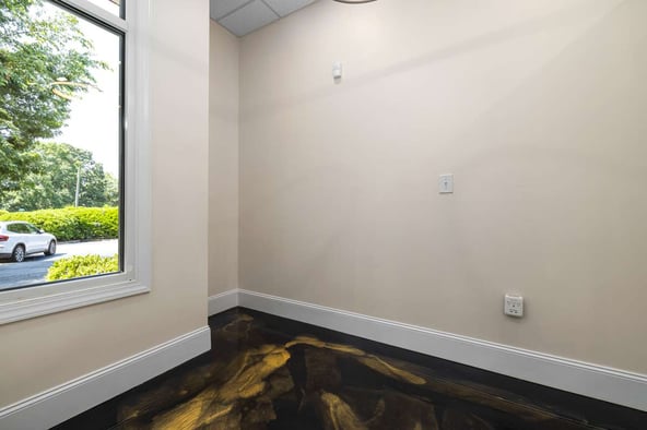 Luxury Salon Suites For Rent