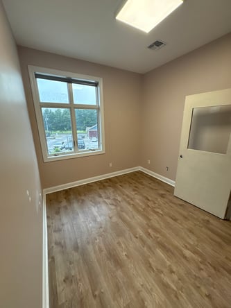TWO BEAUTY STUDIO ROOMS AVAILABLE
