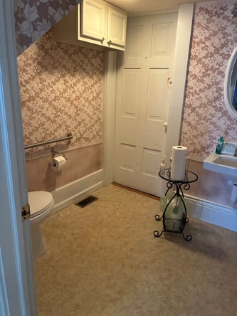 2 chair salon in a victorian home located in Mountville, PA ,on a prime location.