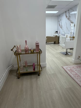 Beverly Hills Luxury Salon Chair Rental for Established Stylists (Part-Time)