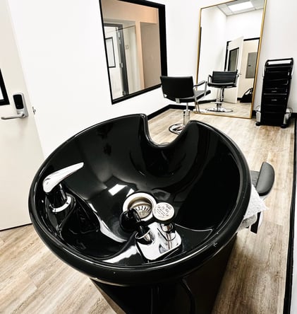 Modern Designer Salon Suites Available In SF