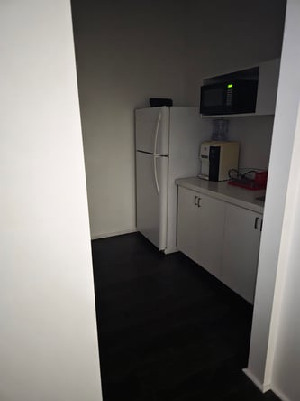 Upscale DTLA Nail Resident Spot | $275/week | Secure Entry | Utilities and WiFi Included