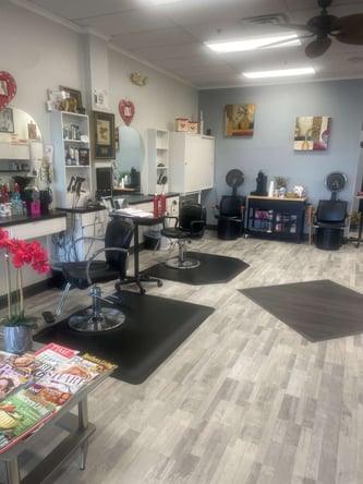 Hair Stylist / Nail Technician Space for Rent