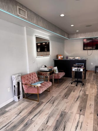 Salon for Rent in Sherman Oaks