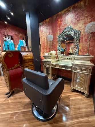 Luxury Booth Rental in Lady Lake: Grow Your Clientele at The Velvet Collective
