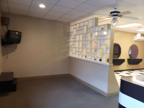 Turn key Salon for lease