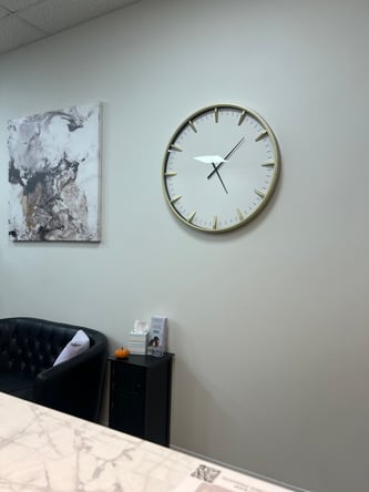 Upscale Salon Rentals with 24/7 Access and Marketing Support