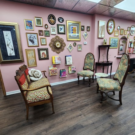 New Salon! Raven and Rose Beauty Parlour is looking for Fun Hair Artists to join our growing salon