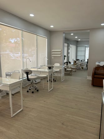 Beautiful Manicure space for rent!!