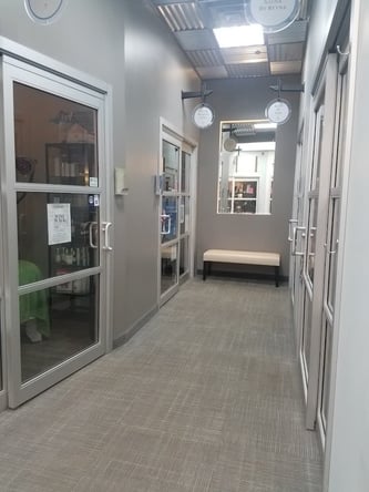 Sola Salon Studios in Park Ridge, IL – Salon Suite for Rent