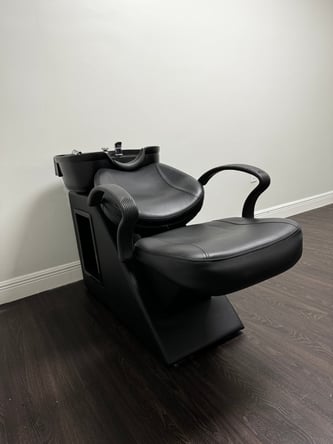 Salon Suites for Rent