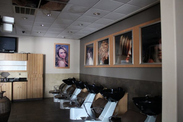 Turnkey Salon Space for Lease – Fully Built-Out with Stations and Mirrors