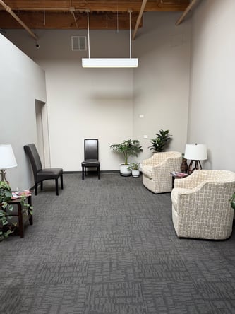 Furnished Massage and Bodywork Suite Available in Lakeview-5 Days/Wk (Sun-Thu)
