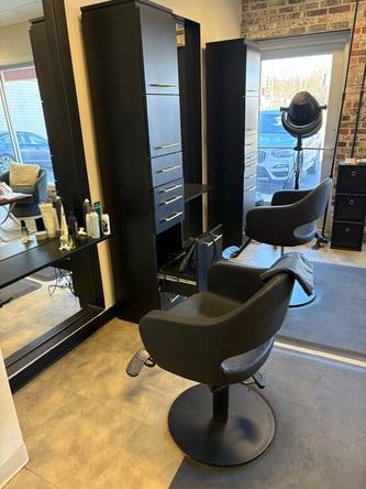 salon station for rent in Wauwatosa