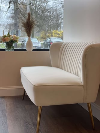BE YOUR OWN BOSS! BRAND NEW LUXE SALON SUITES