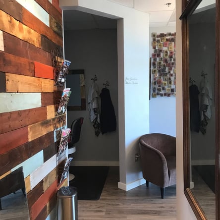 Salon Chair for Rent at Golden Cuts Color – San Rafael, CA