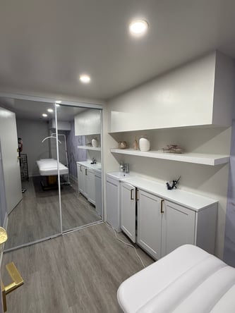 PRIVATE LOWER-LEVEL COMMERCIAL SPACE FOR LEASE – YORKVILLE