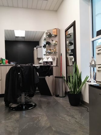 Sola Salon Studios in Gainesville, FL – Salon Suite for Rent