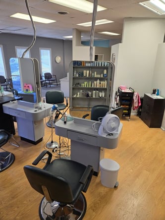 4 Chairs Available – Quiet Salon
