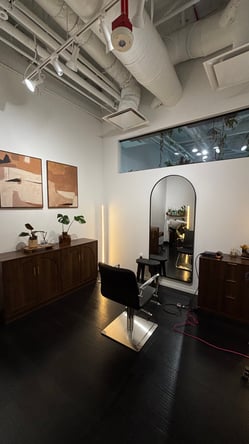 Hairstylist – private salon studio for rent