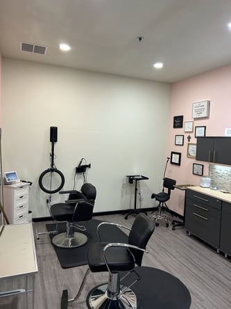 Luxury Salon Suites for Rent – Be Your Own Boss at Salon Art Studios!