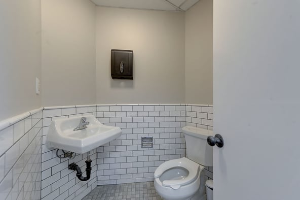 Provo Salon Suites & Booths — Private, All-Inclusive, Prime Location
