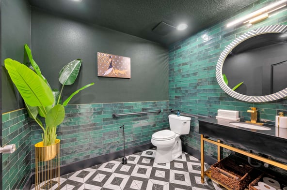 Stylish Boutique Salon Suite’s Available – Brandon FL